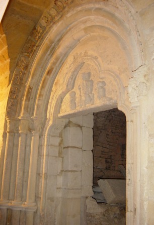 portaal kerk van de heilige dagobert II
